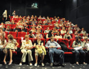 一人で映画館に行ける？