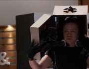 「1人映画館」が商品化!ハイスペック段ボールホームシアター!