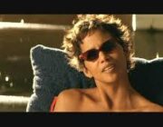 無駄にセクシーすぎる女性キャラが登場する映画BEST10！