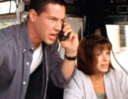 スピード落とすと爆発する爆弾がバスに仕掛けられるスピード感溢れる映画のタイトル何だっけ？