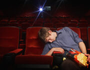 なぜ映画見始め30分はあんなにも集中できないのか?