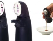 【映画】「千と千尋の神隠し」】「カオナシ醤油差し」が不気味可愛いと話題…しゃもじや箸置きも