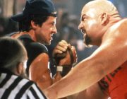 シルベスター・スタローンの腕相撲の映画は黒歴史だよな