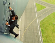 【悲報】トムクルーズが映画MIで飛行機の外壁に捕まってるシーン、CGだったｗｗ