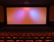 結局映画館で見るのは字幕の方がええんか？吹き替えの方がええんか？？
