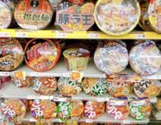 ついにファミマに映画『パラサイト』で話題になった“韓国料理”カップ麺登場!